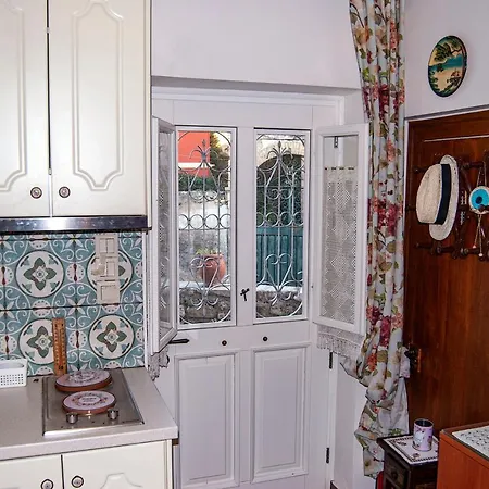 Yangos Traditional Apartment