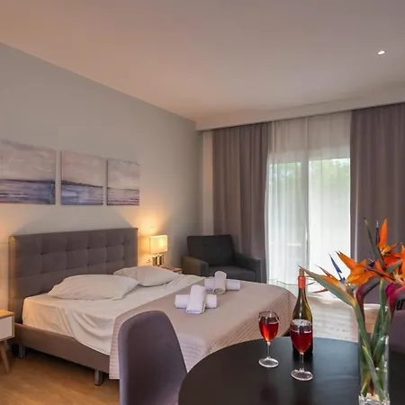 Folies Corfu Town Aparthotel Alepou