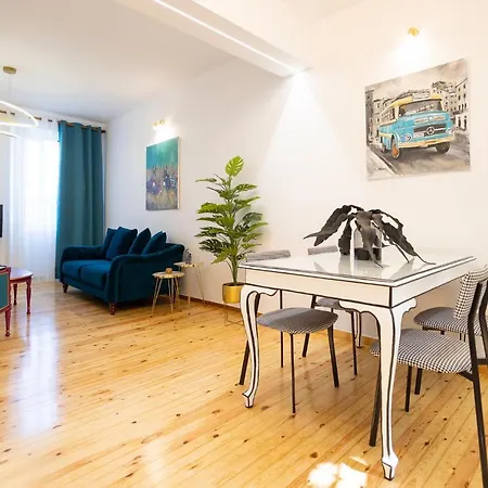Royal View - Corfu Town Apartment *