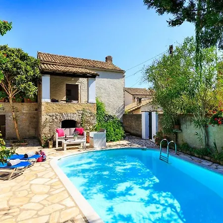 Diamantina Villa Agios Stefanos (Thinali)