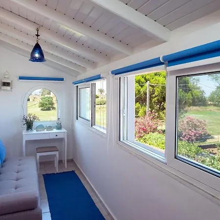 Sea Breeze Coastal House In Almyros *
