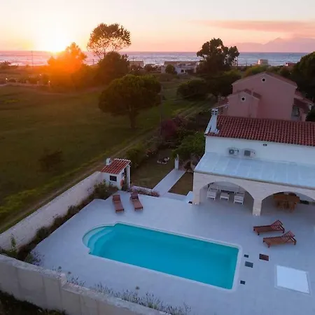 Holiday home Sea Breeze Coastal House In Almyros