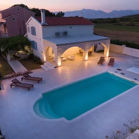 Holiday home Sea Breeze Coastal House In Almyros *