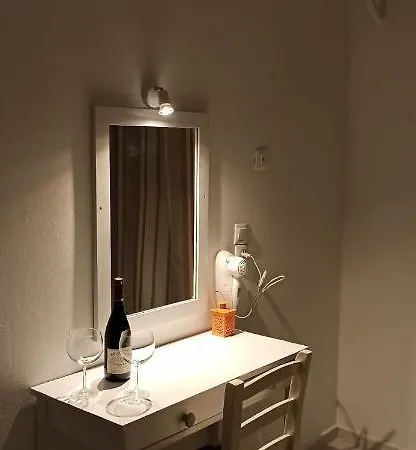 Hotel Kavos Central