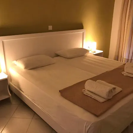 Kavos Central Hotel