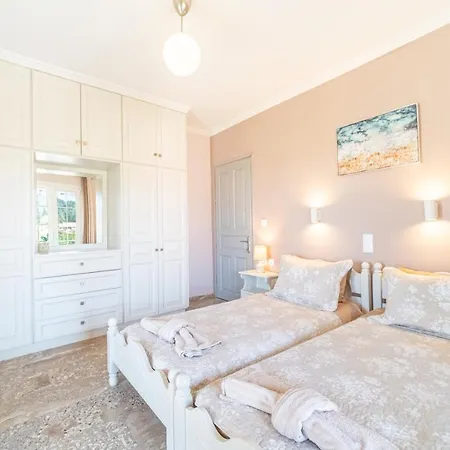 Logas Apartment Peroulades (Corfu)