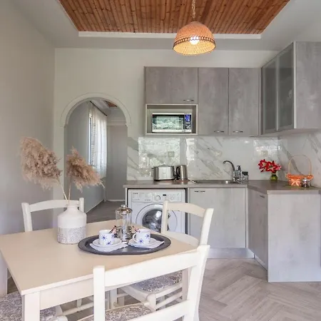 Aris Apartment