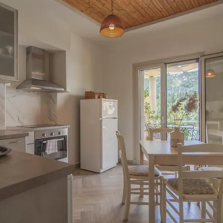 Aris Apartment