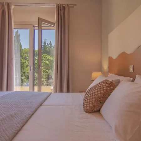 Appartement Aris *