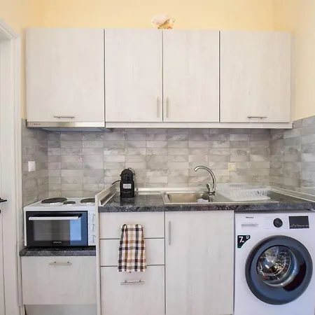 Apartment Fotini's By The Sea