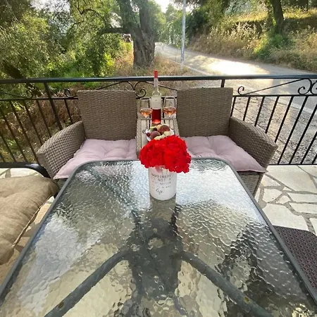 Tsoukias House Apartment *