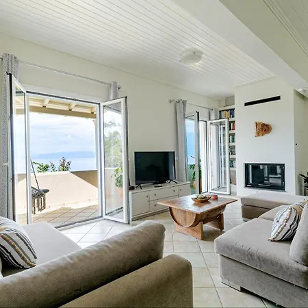 Holiday home Gialos House