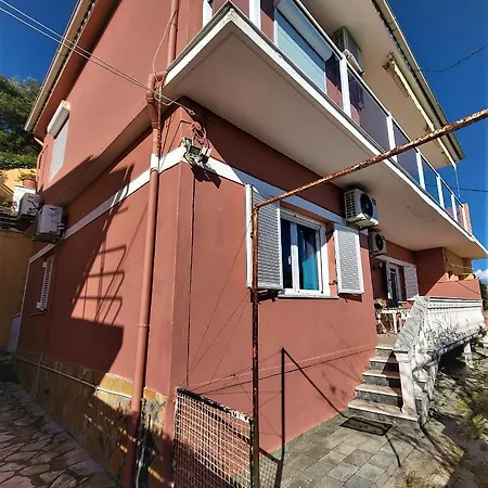 Apartment House Lana Perama (Corfu)