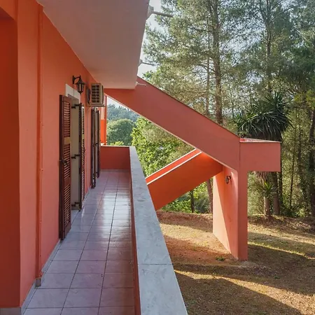 Holiday home Neva's