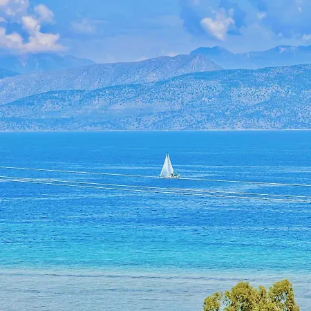 Thespina With Private Pool By Dadovillas Apraos