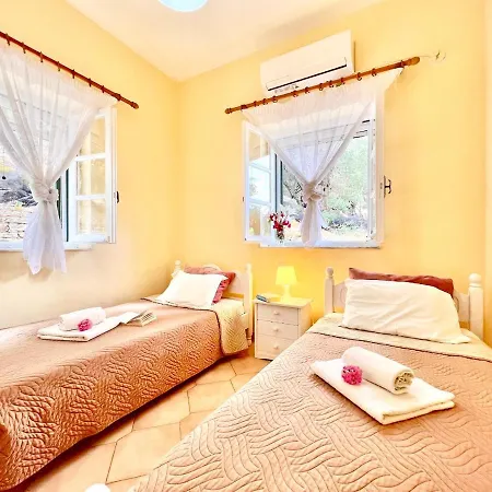 Villa Thespina With Private Pool By Dadovillas Apraos