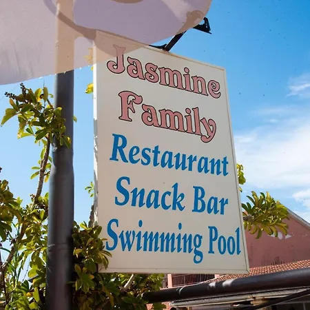 Jasmine & Apartment *