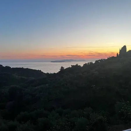 Long View Villa *