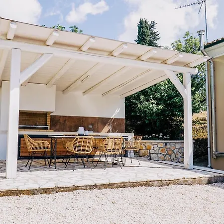 Holiday home Moute House By Corfuescapes