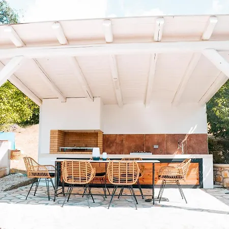 Holiday home Moute House By Corfuescapes