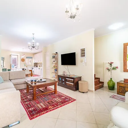 Junior With Garden View Apartment *