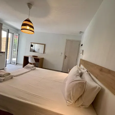 Issos Aparthotel *