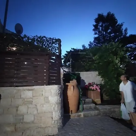Stonemakers Hide Holiday home Karyotikon