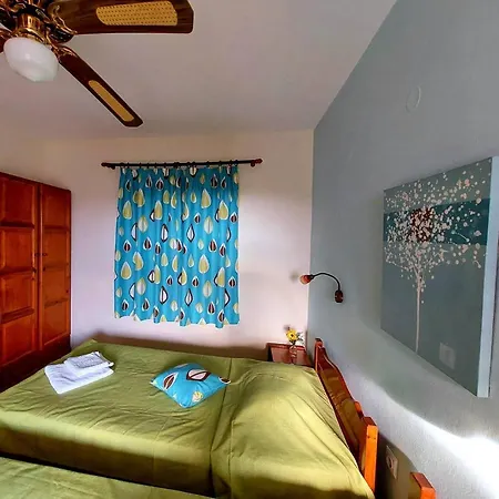 Dantina Agios Gordios Apartment