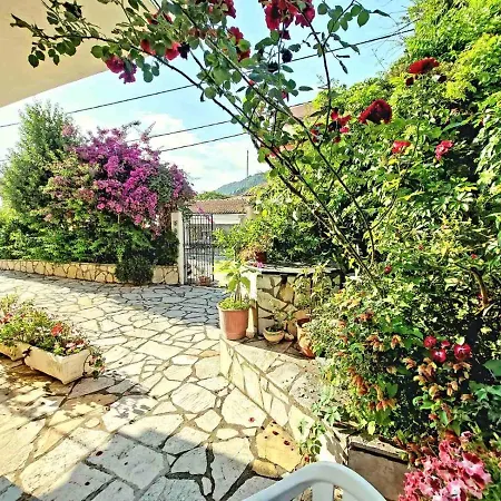 Dantina Agios Gordios Apartment