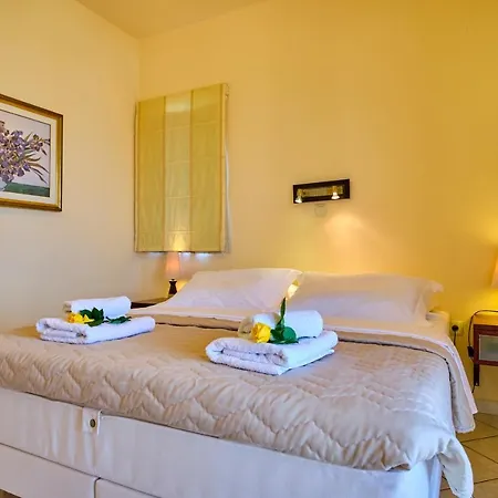 Chrismos Luxury Corfu Aparthotel Apraos