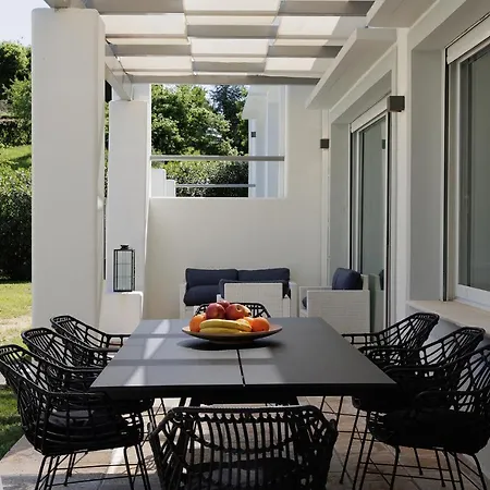 Rosemarine Villa *