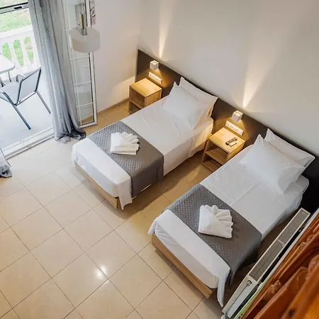 Aparthotel Riposo & 3*