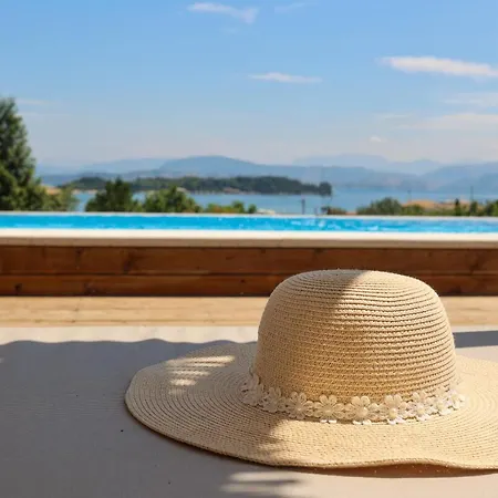 Summer House In Corfu Town Apartment Mantouki