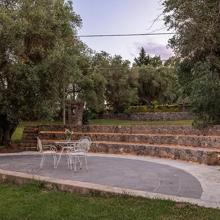Villa Triklino Estate *