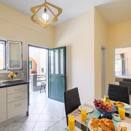 Fotini's By The Sea Apartment *