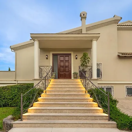Villa Crystal