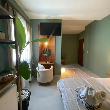 Guest house Lord Ape Club *