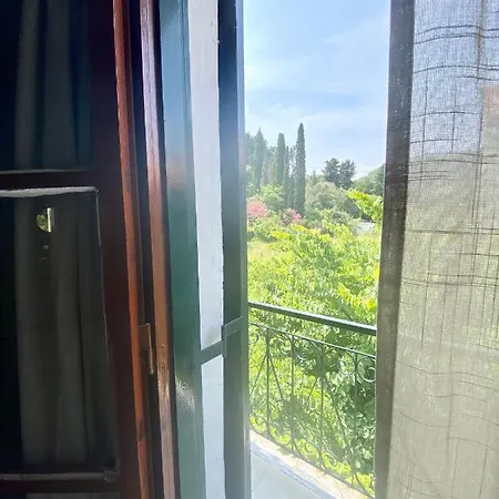 Guest house Lord Ape Club *