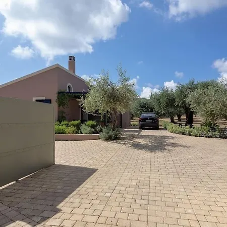 Villa Theolia *