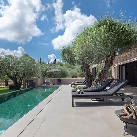 Villa Theolia *