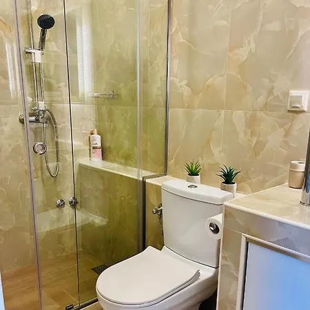 Iris Luxury House *