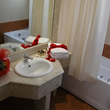 Ithea Hotel