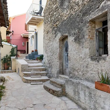 Ioulia's Ágios Márkos
