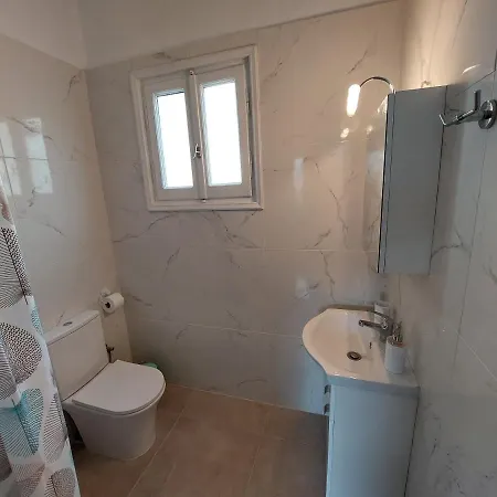 Apartment Agatha's Bright Modern Luxury Apartment-2 Peritheia