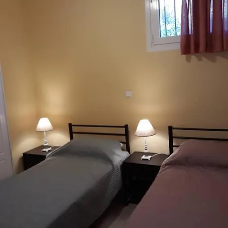 Village Pleasure Apartment Kouramades
