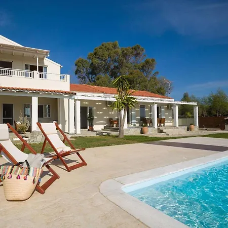 Villa Helena By Vintage Travel Halikounas