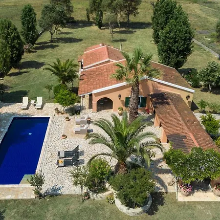 Villa Elissavet By Vintage Travel