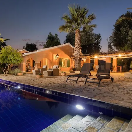 Villa Elissavet By Vintage Travel