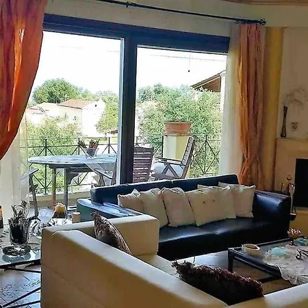 Holiday home Aerino House *