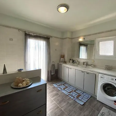 Holiday home Aerino House *